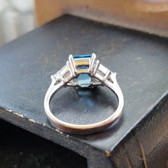 Rhodium Plated Simulated Blue Topaz Ring - Size 9.5 - Tri-Stone Elegance - Picture 6 of 12